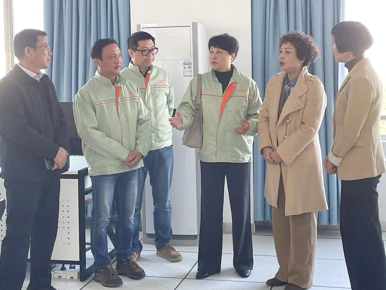 浙江宏利汽配集團與嘉興南湖學院信息工程學院校企聯合實驗室揭牌儀式順利舉行